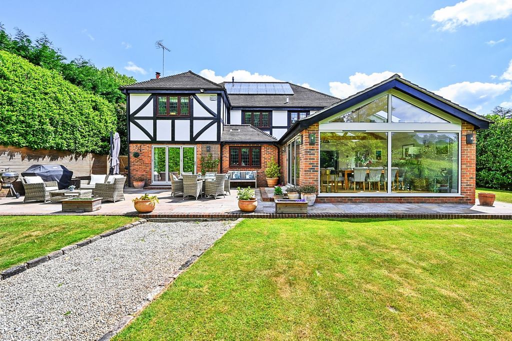 Property photo 3 of 27 Picture No. 14