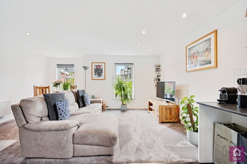 Property photo 2 of 16 Picture No. 45