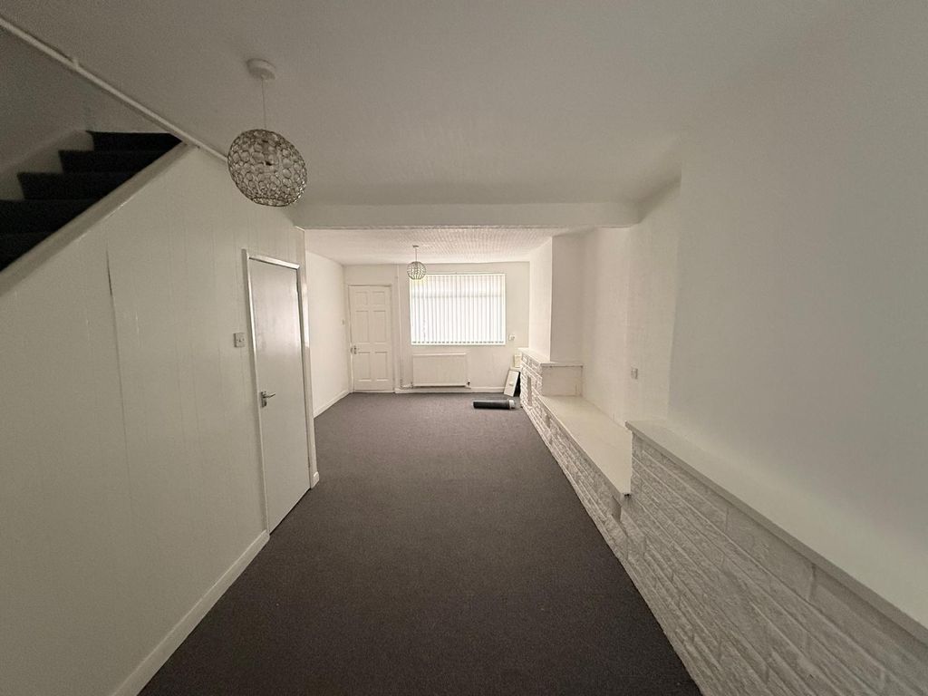 Property photo 3 of 9 Df66F9F1-58d6-4c8F-938d-497752F79280 - Copy