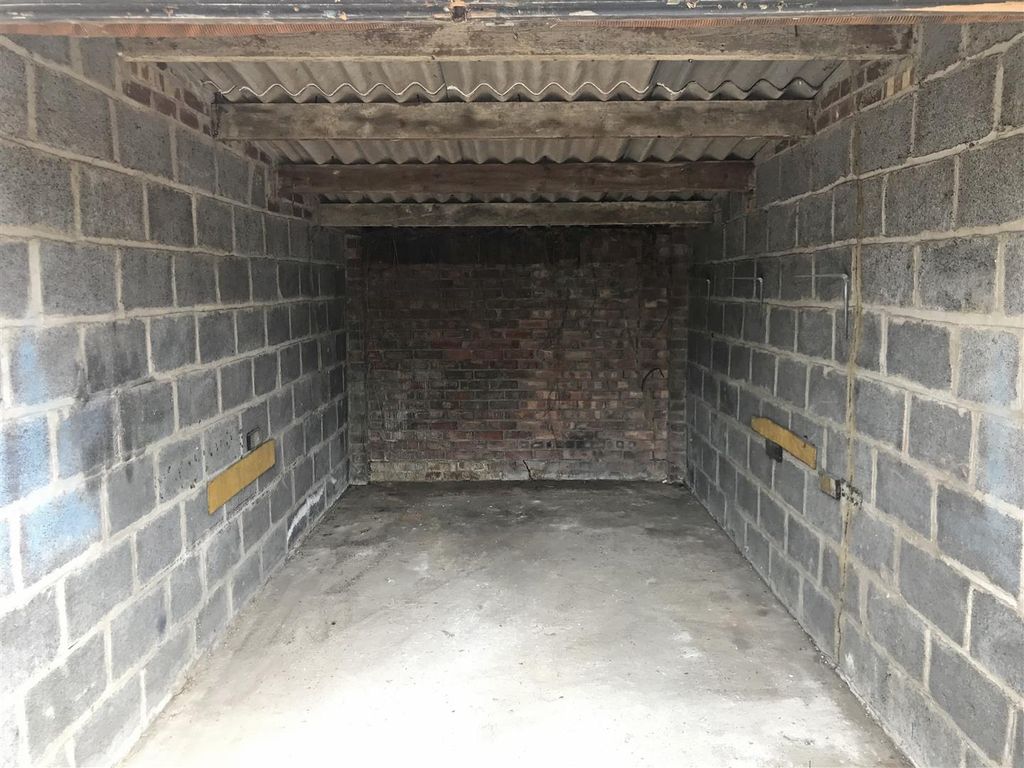 Property photo 2 of 2 Internal.Jpg
