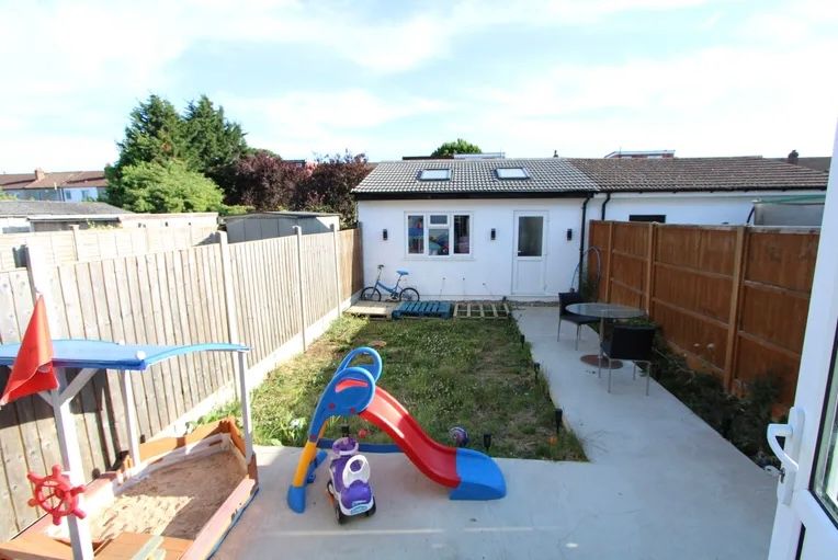 Property photo 1 of 29