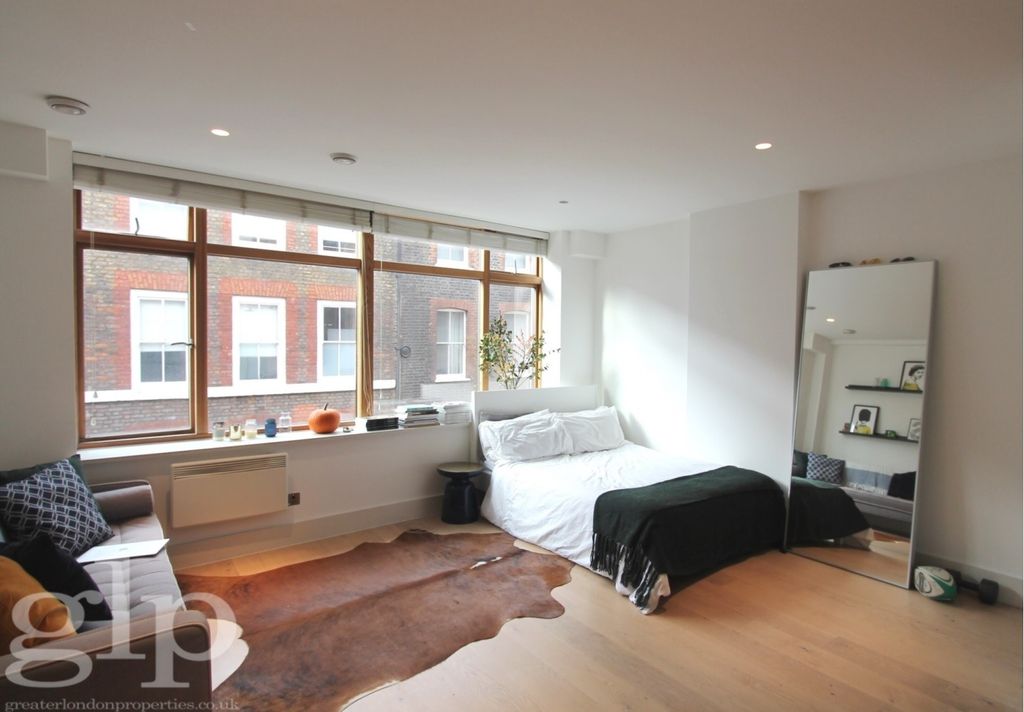 Property photo 2 of 5 953334