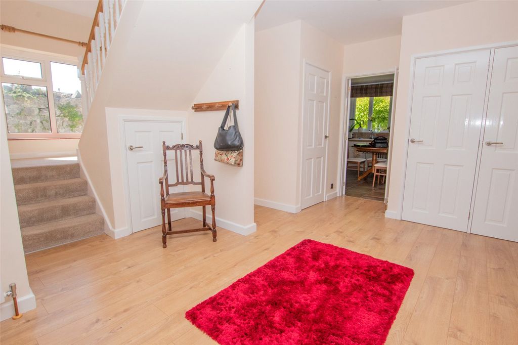 Property photo 2 of 14 Picture No. 13