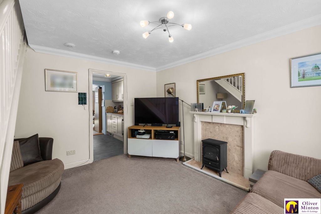 Property photo 2 of 21