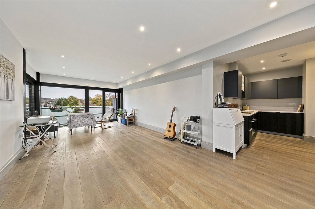 Property photo 3 of 12 Picture No. 03