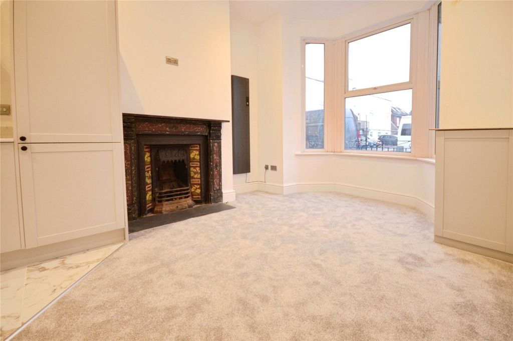 Property photo 3 of 11 Picture No. 09