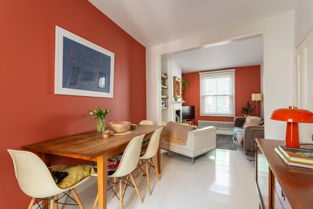 Property photo 1 of 21