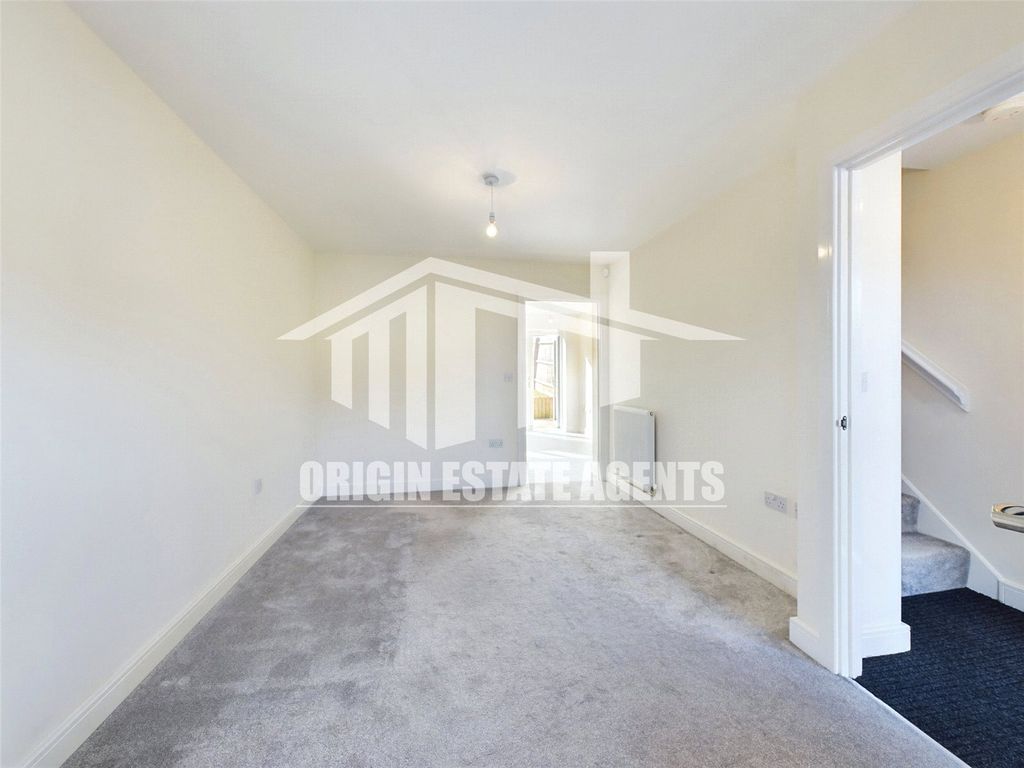 Property photo 3 of 12 Picture No. 01