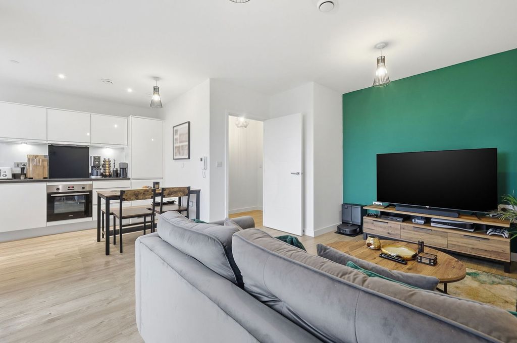 Property photo 2 of 15