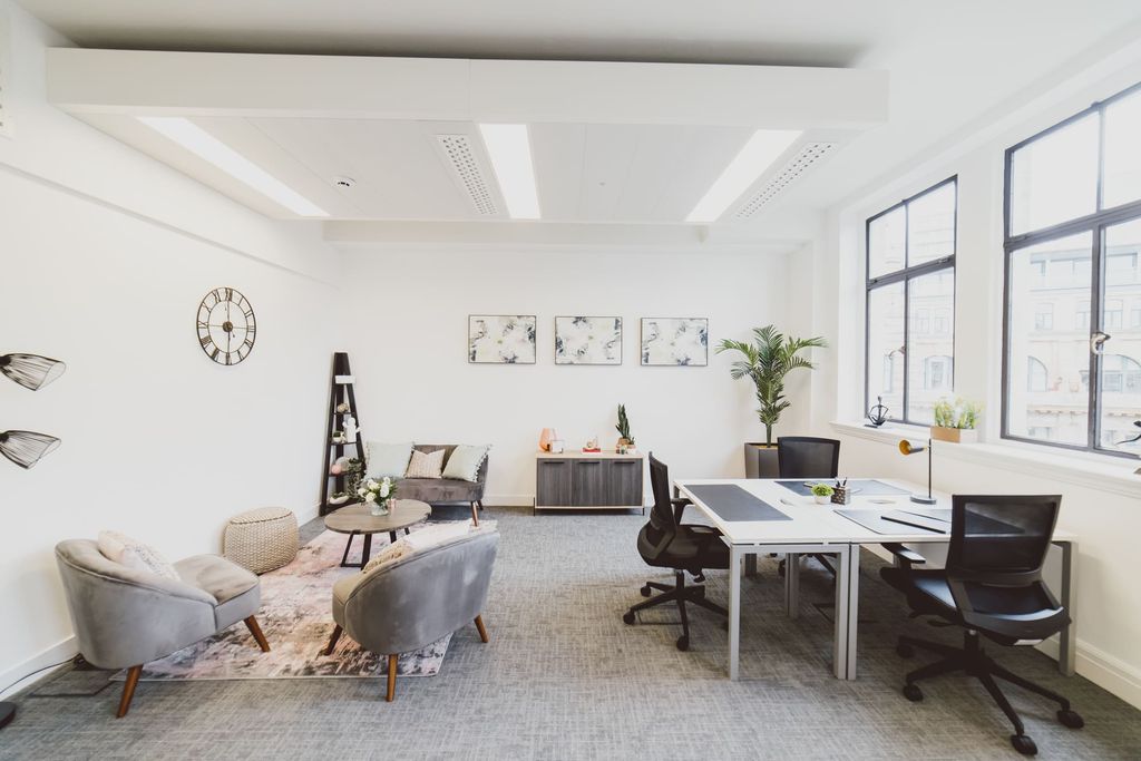 Property photo 1 of 9 Office