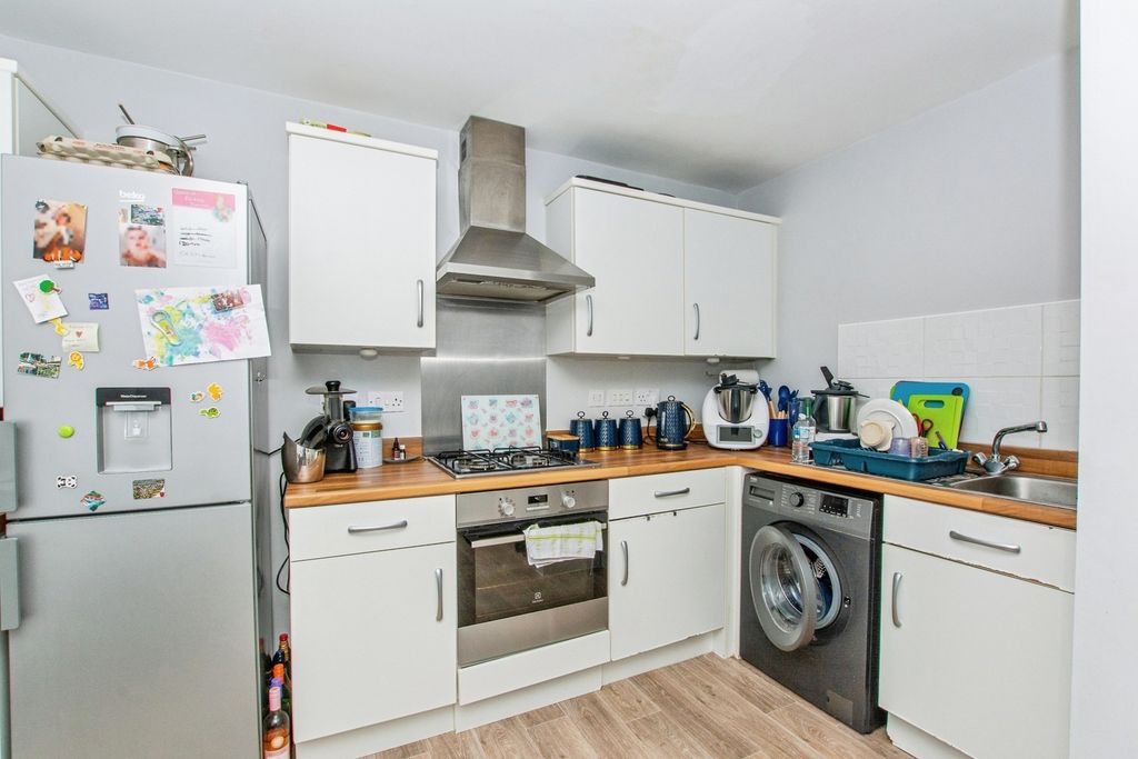 Property photo 3 of 9 Pbox-Img.Jpg