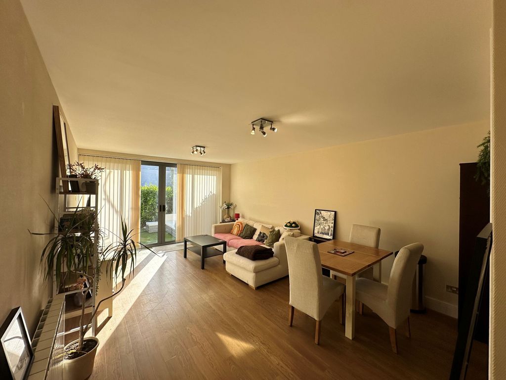 Property photo 3 of 8