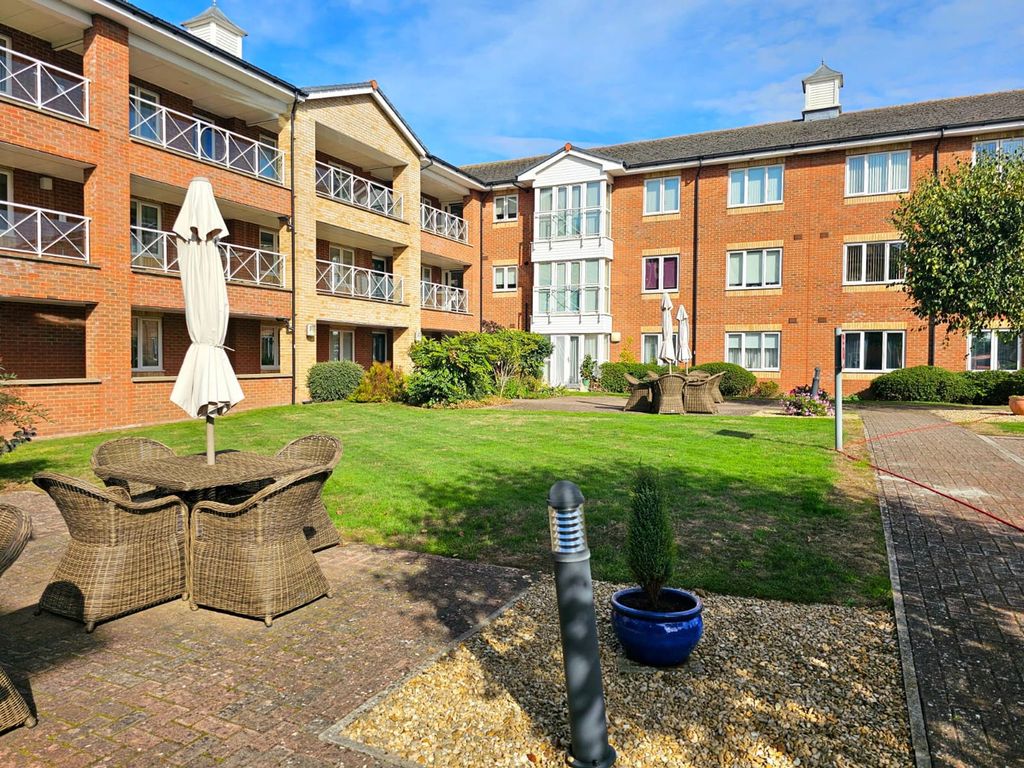 Property photo 3 of 18