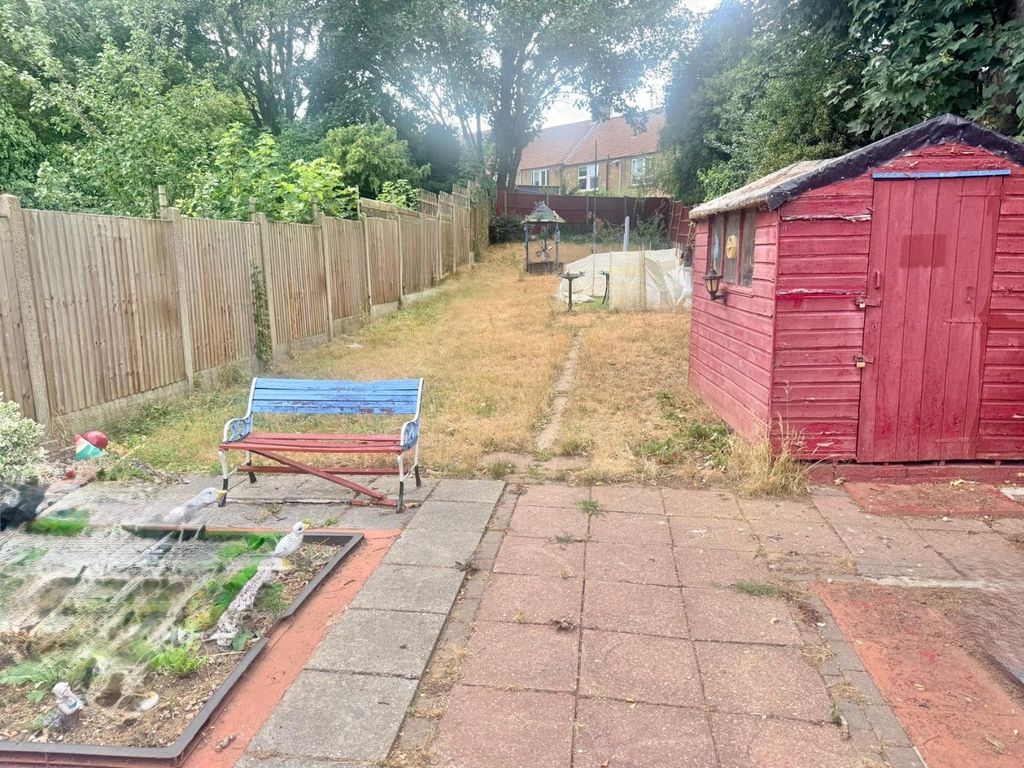 Property photo 3 of 10 5244043