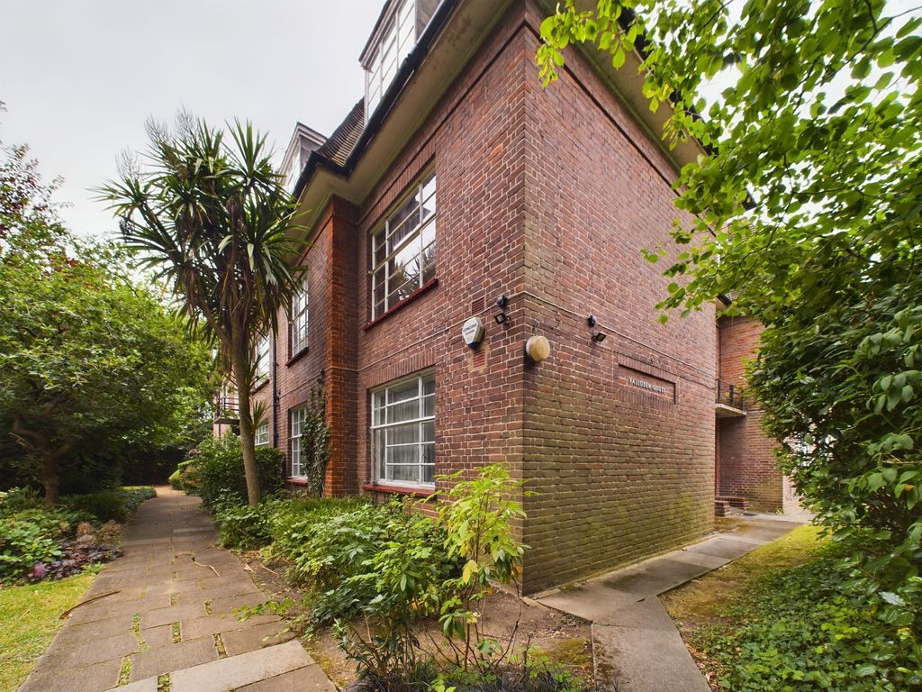 Property photo 2 of 12