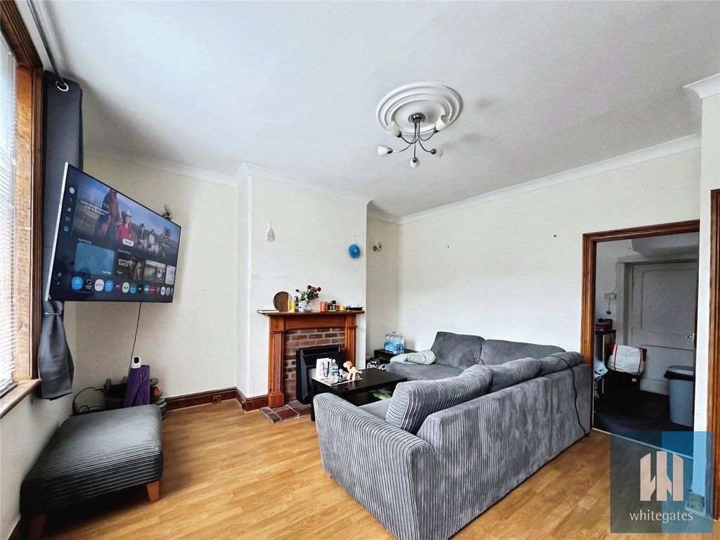 Property photo 3 of 12 Picture No. 15