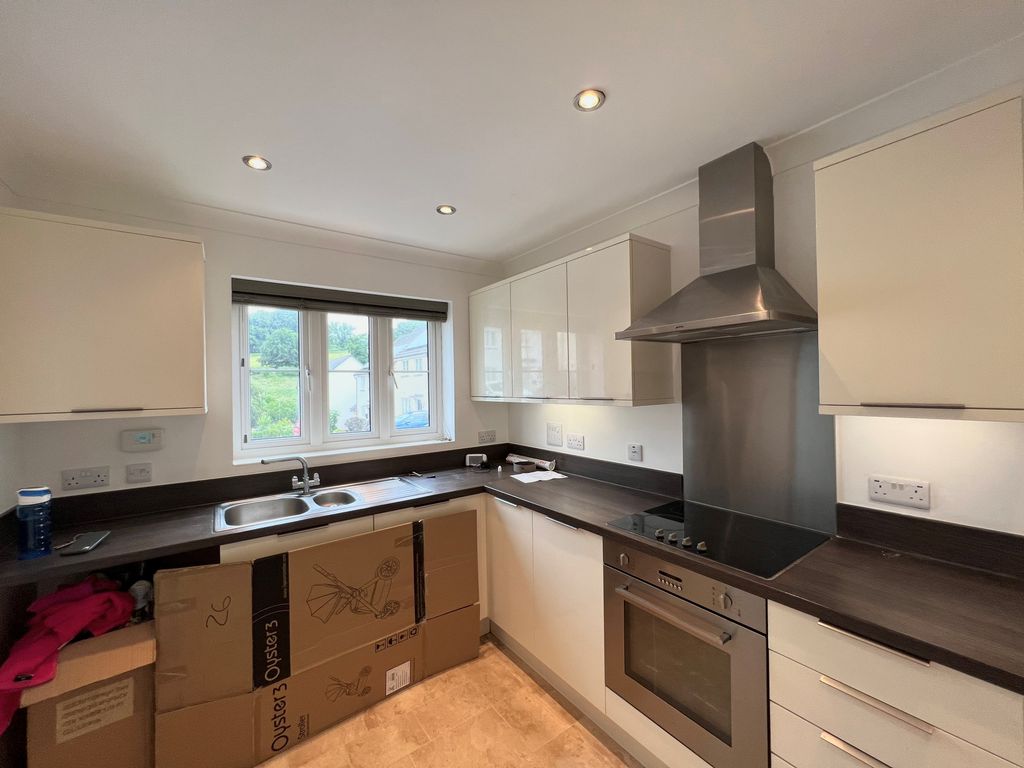 Property photo 2 of 13 Kitchen