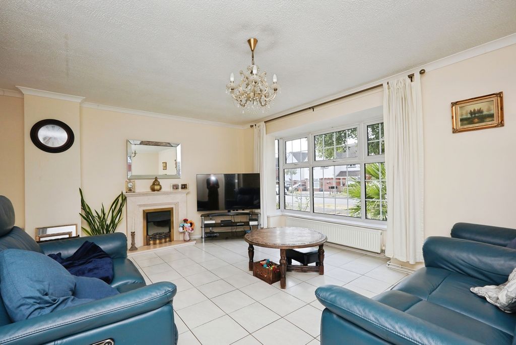 Property photo 2 of 20 Pbox-Img.Jpg