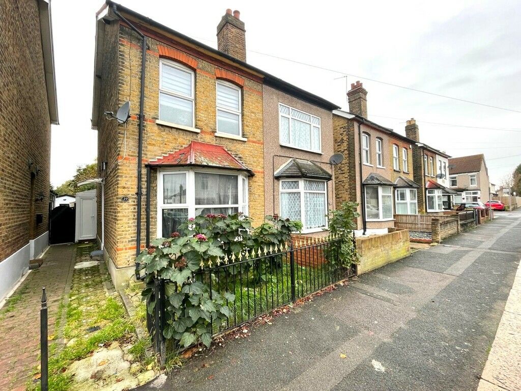 Property photo 1 of 17