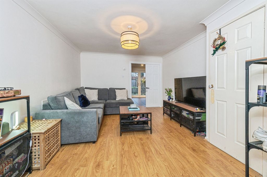 Property photo 3 of 14