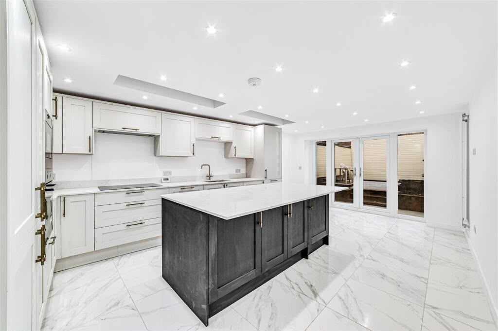Property photo 1 of 14 Kitchen