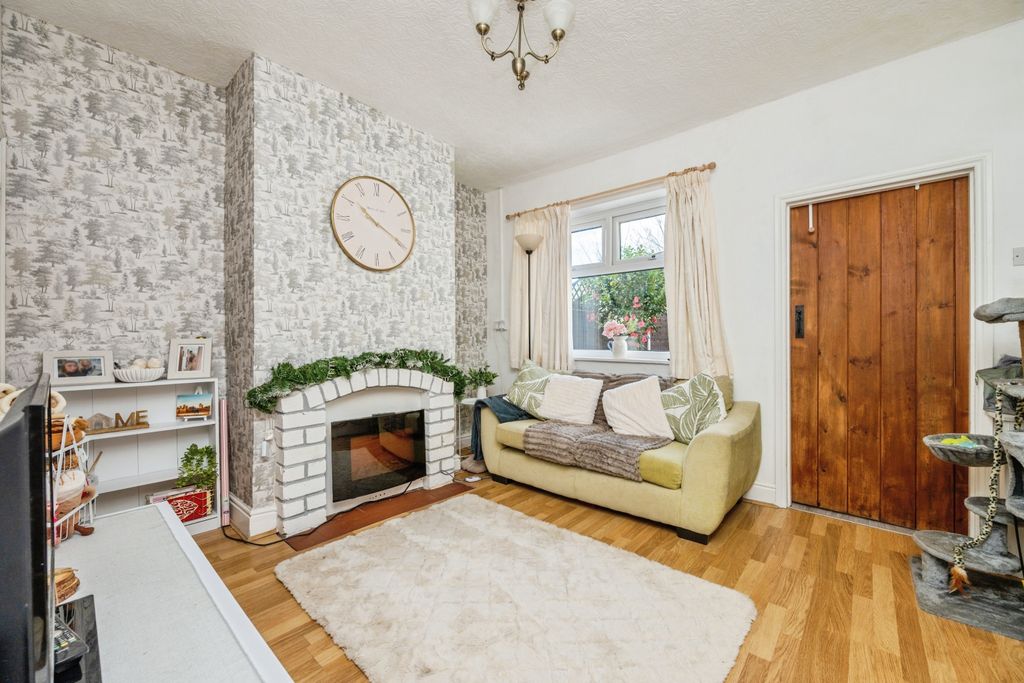 Property photo 2 of 15