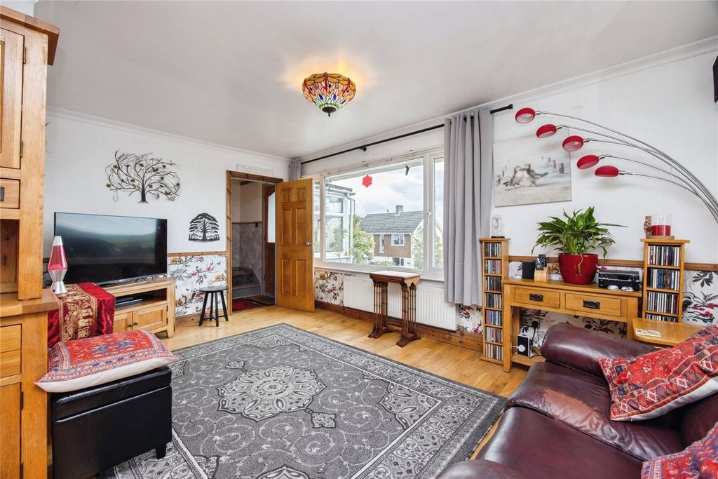 Property photo 2 of 18 Picture No. 23