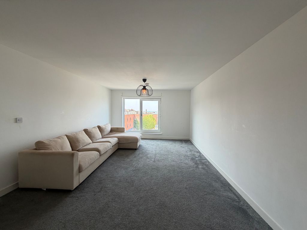 Property photo 2 of 6