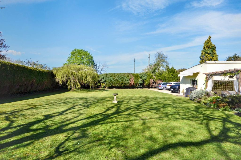 Property photo 2 of 34