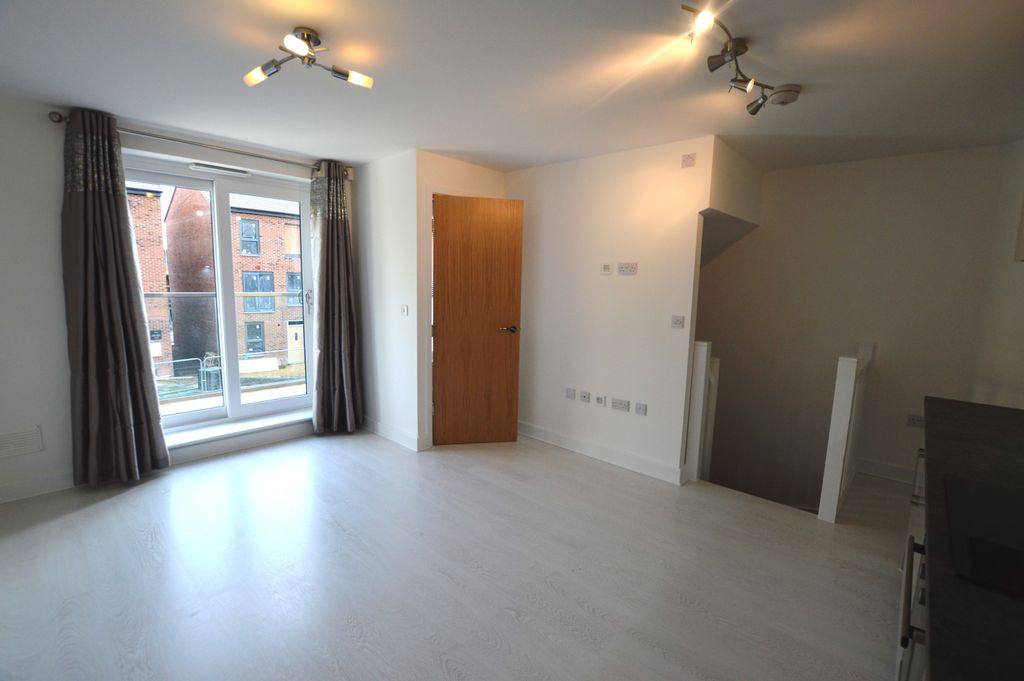 Property photo 3 of 8