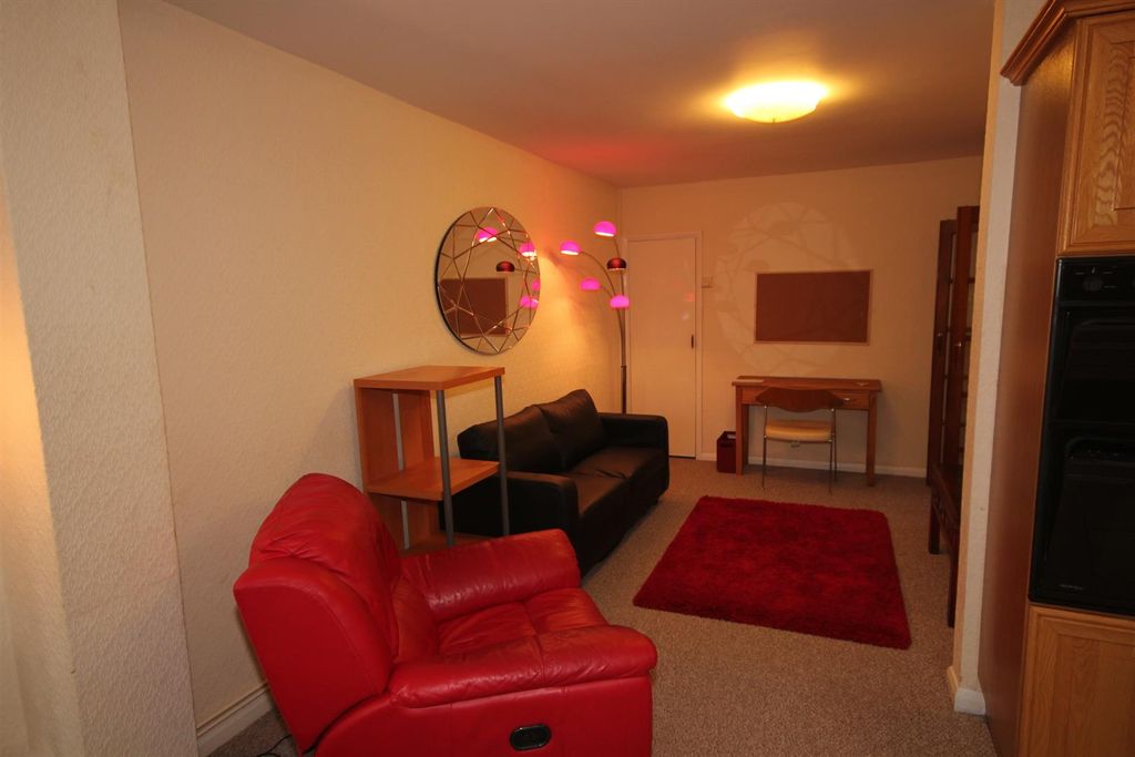 Property photo 3 of 23