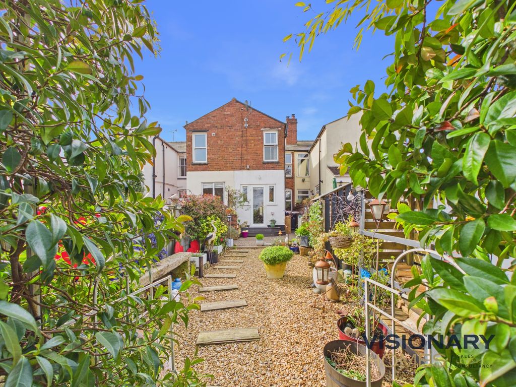 Property photo 3 of 19 Cam03522G0-Pr0253-Still005