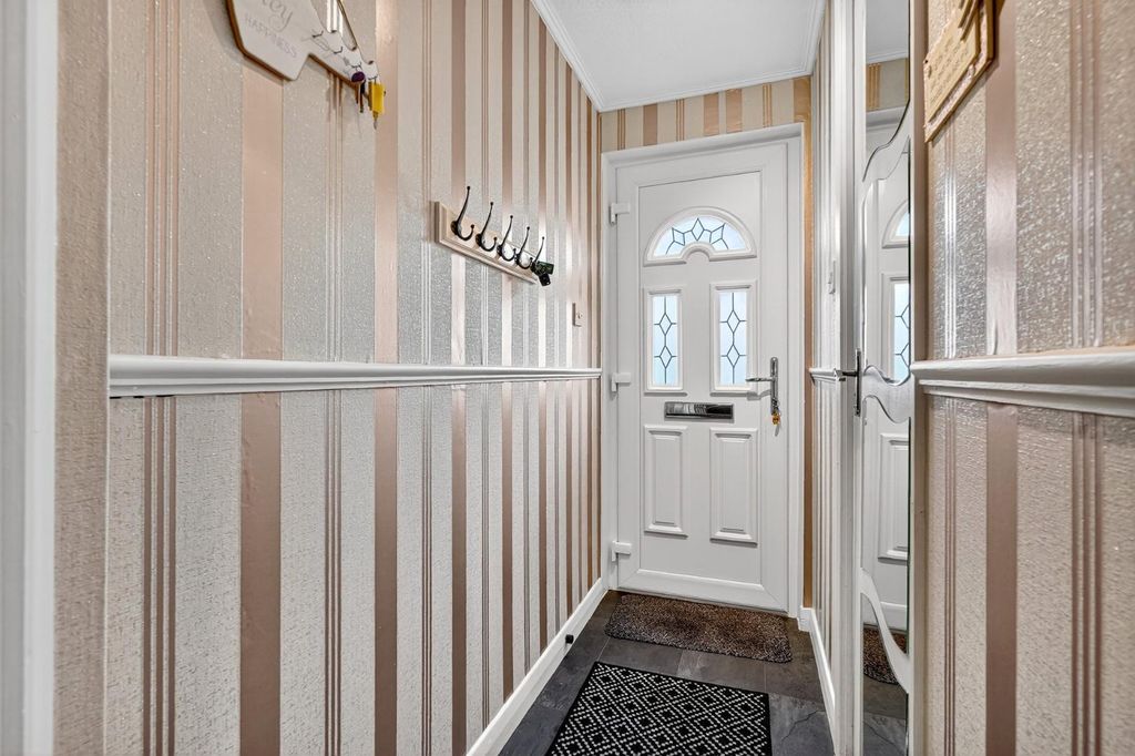Property photo 3 of 25 5 Inverclyde View_05.Jpg