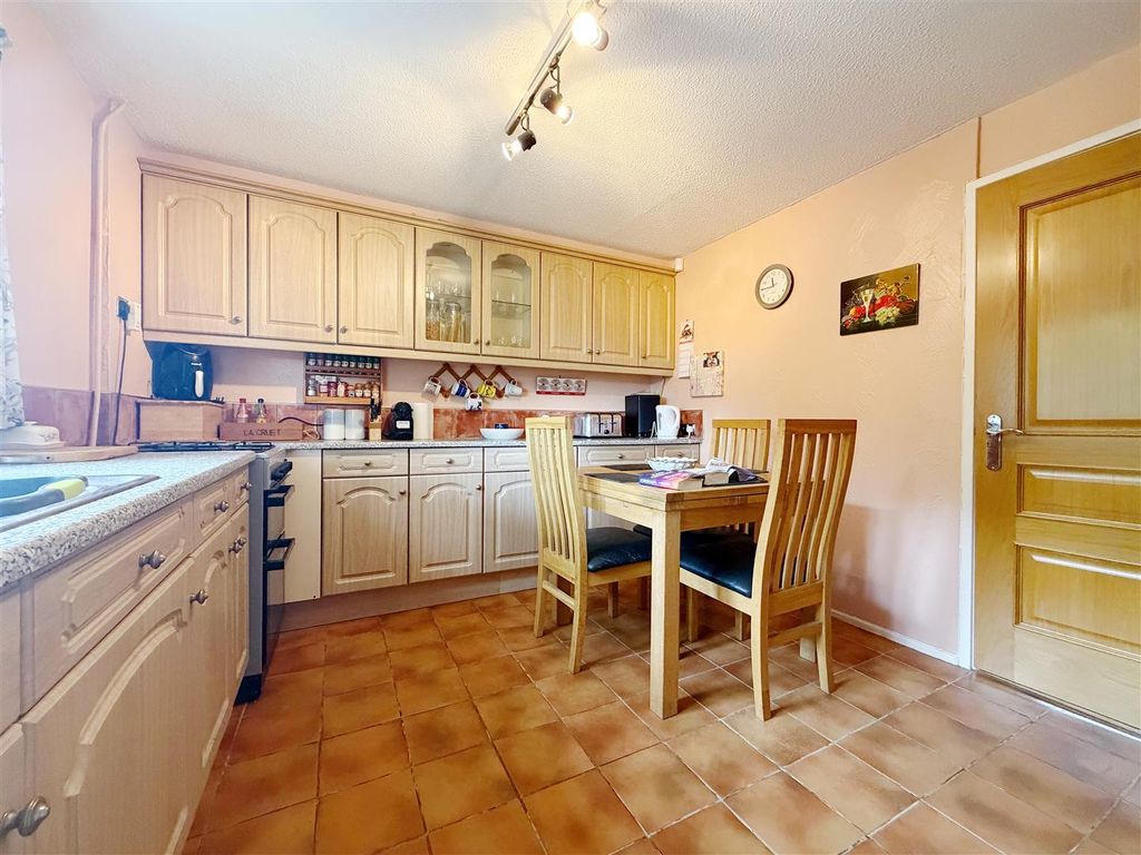Property photo 3 of 13 Kitchen