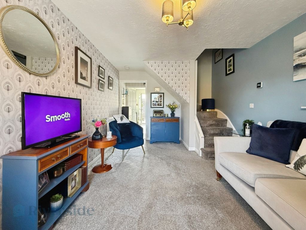 Property photo 2 of 11