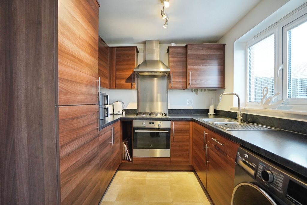 Property photo 2 of 22 Pbox-Img.Jpg