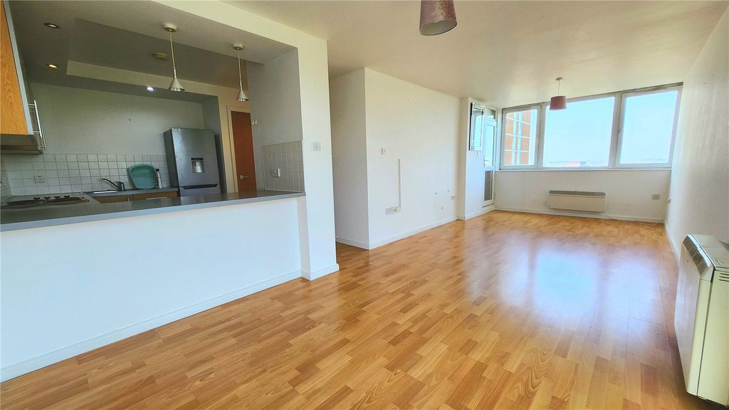 Property photo 3 of 17 Picture No. 05