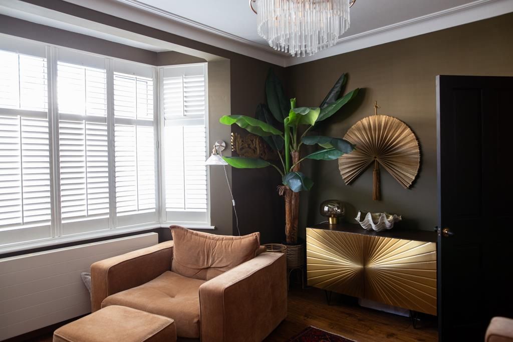 Property photo 3 of 19 Lounge