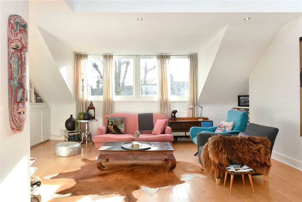 Property photo 3 of 17 Reception Room