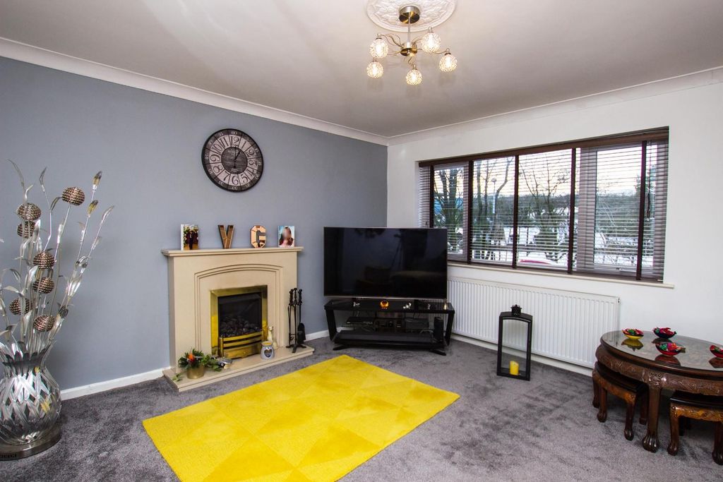 Property photo 1 of 13 Spring Vale (13).Jpg