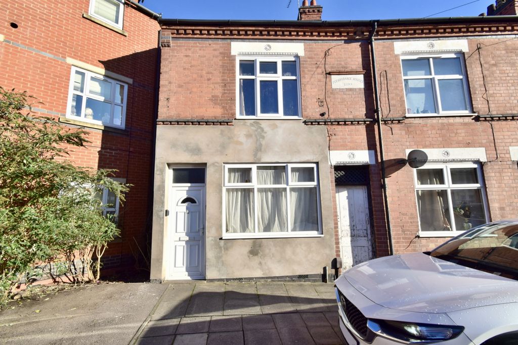 Property photo 1 of 8 Tudor Road, Newfoundpool, Leicester, Leicestershire, Le3 5Jj