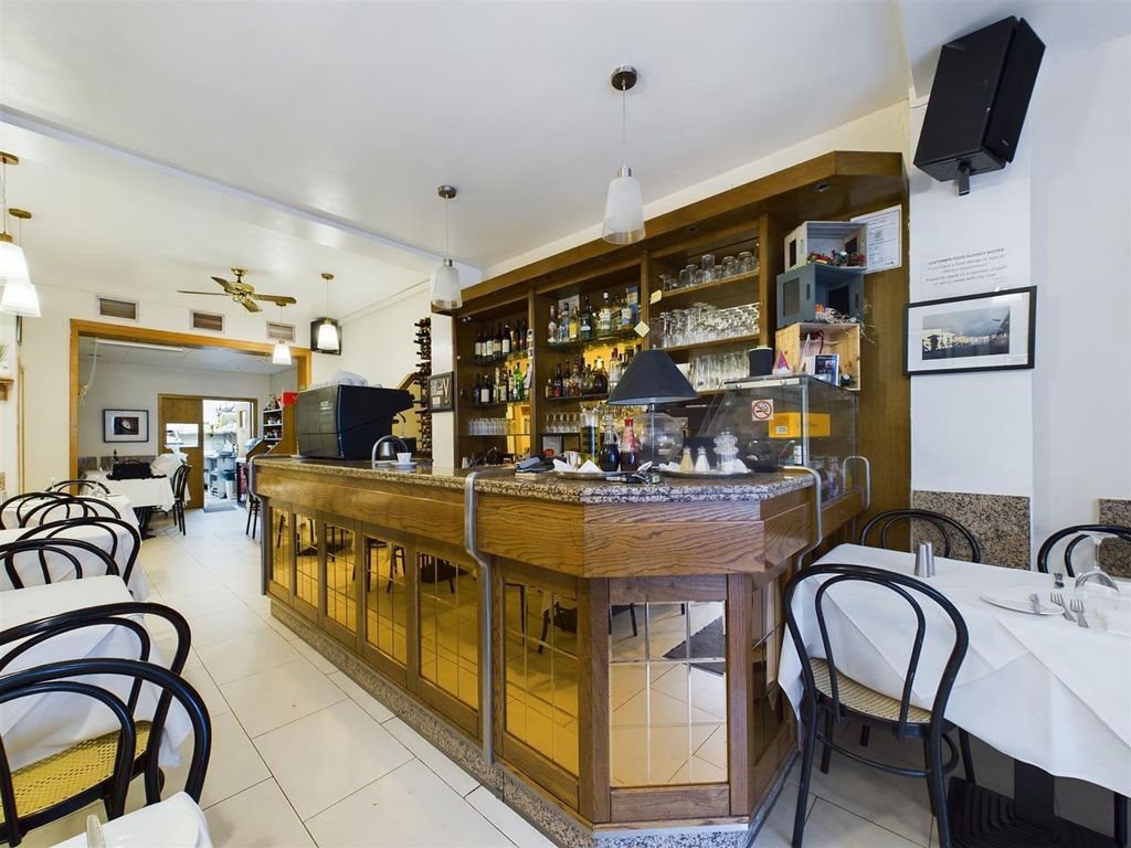 Property photo 3 of 20 Cam04237G0-Pr0095-Still004.Jpg