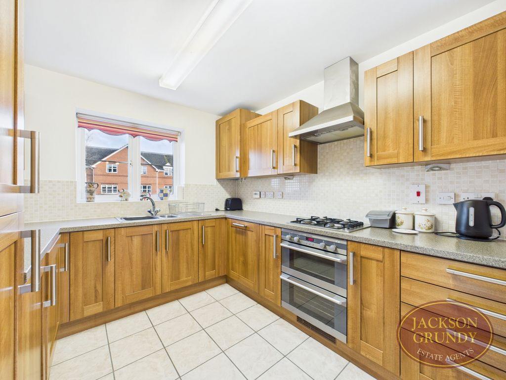 Property photo 2 of 11 Photo 8