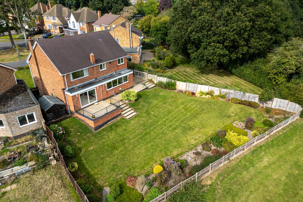 Property photo 2 of 35