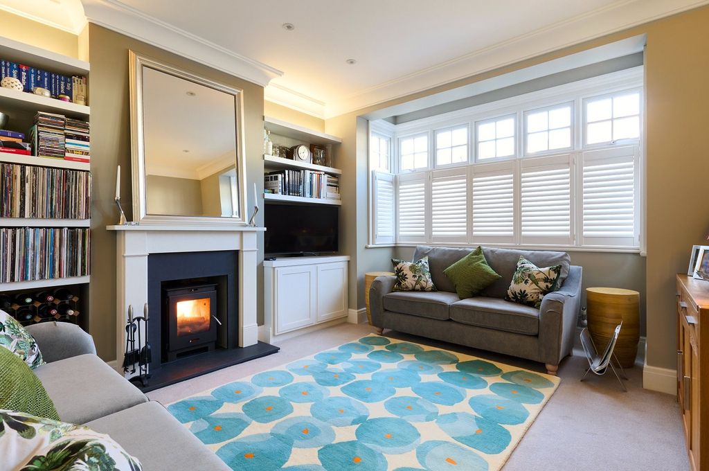 Property photo 2 of 15 Sitting Room