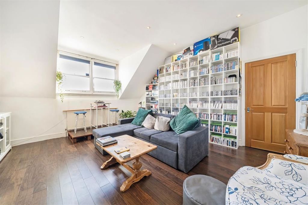 Property photo 2 of 5