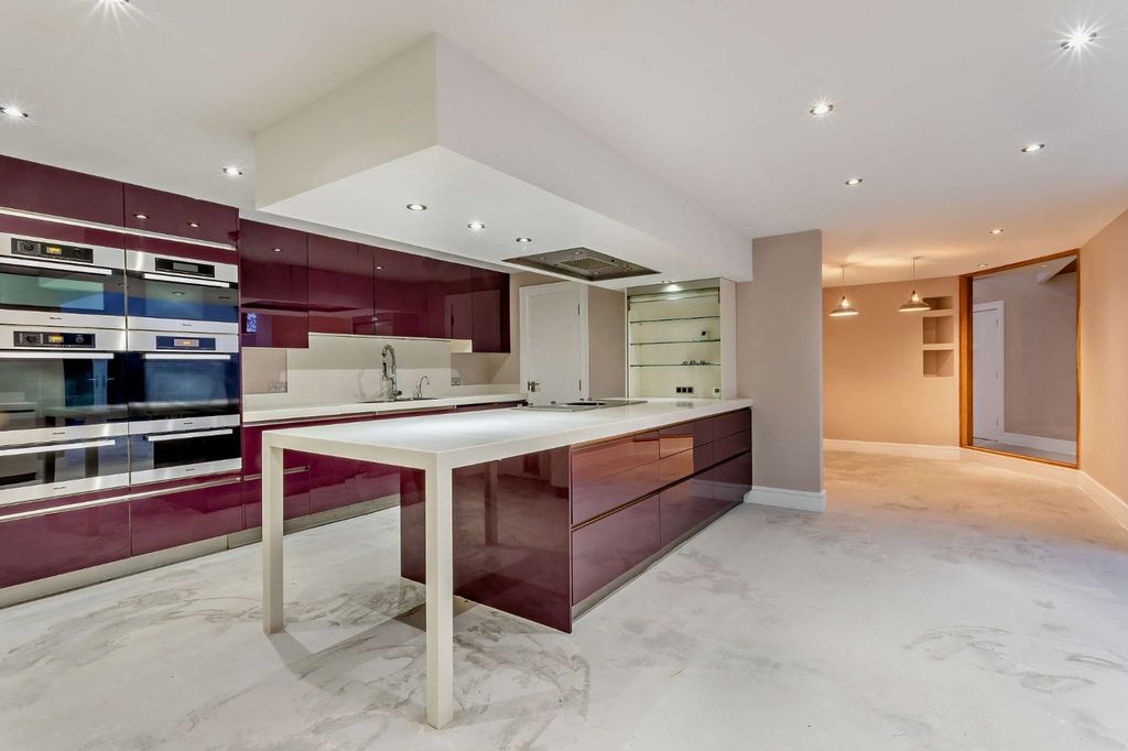 Property photo 2 of 17 Picture No. 12