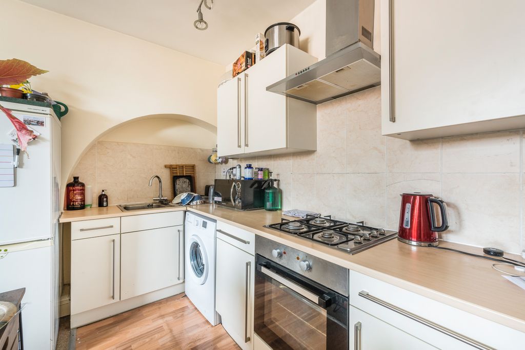 Property photo 2 of 5 Kitchen