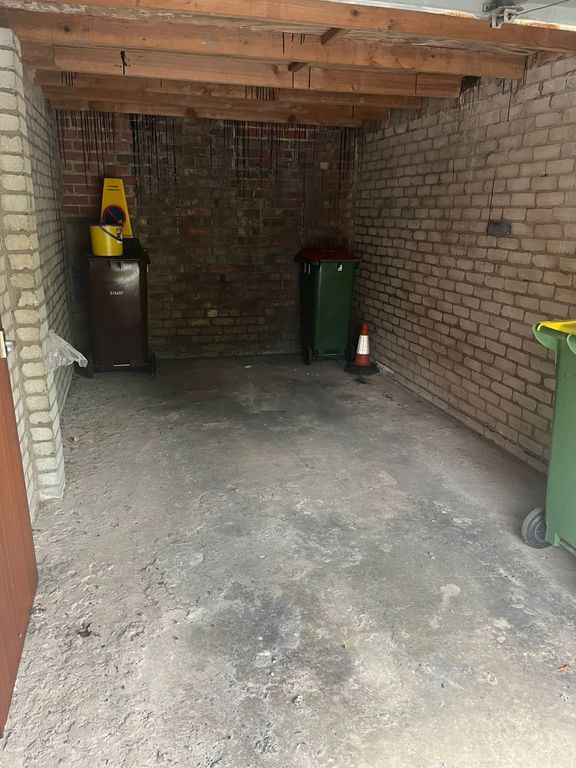 Property photo 3 of 4