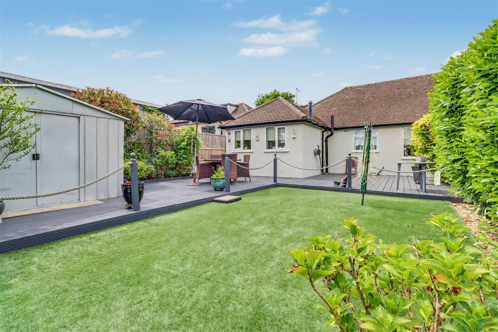 Property photo 3 of 15 42 Castledon Road-15.Jpg